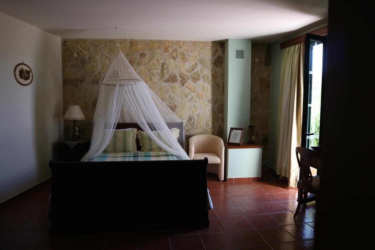 Orsalia Luxury Suites Platanés Exteriér fotografie